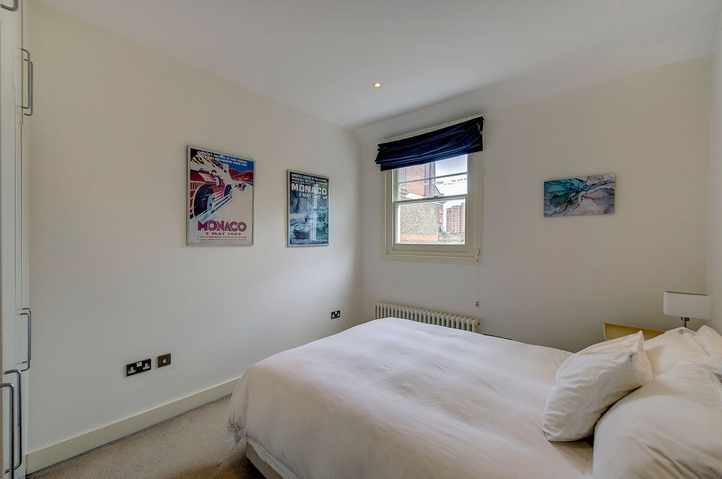 Property photo 3 of 10 Bedroom 1