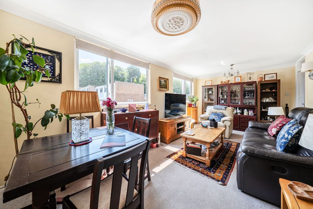 Property photo 3 of 14
