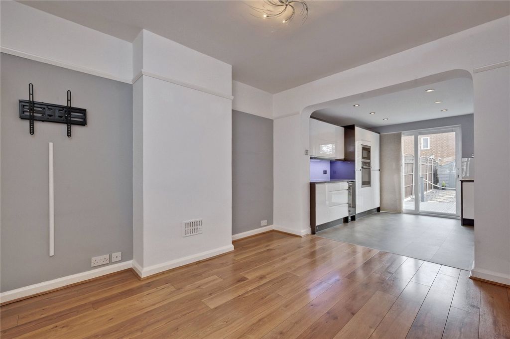 Property photo 2 of 10 Picture No. 05