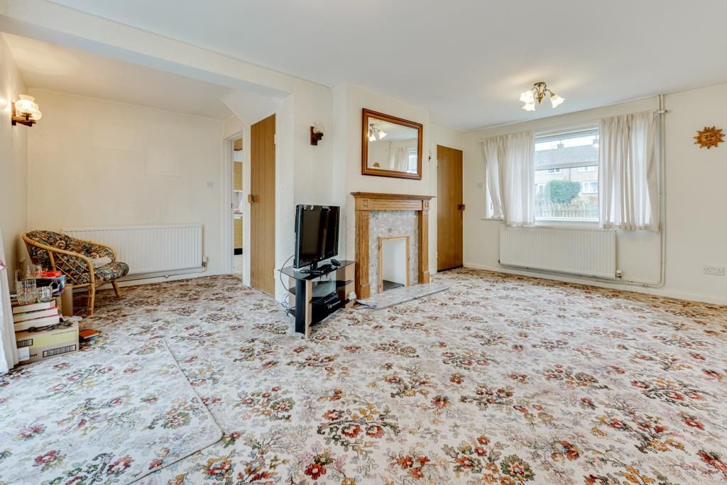 Property photo 3 of 22 14 Sandlands Close, Brigstock-8.Jpg