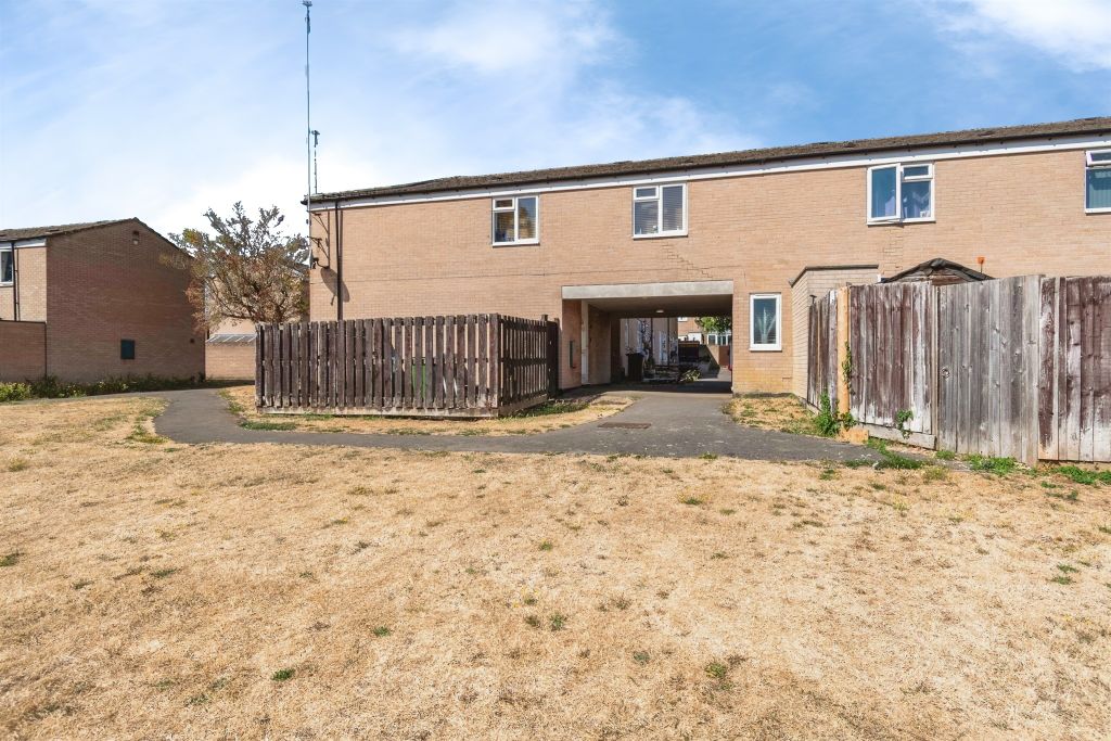 Property photo 1 of 12