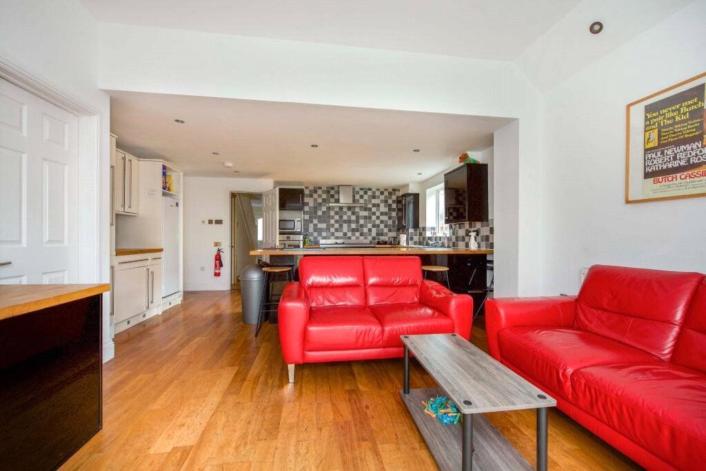 Property photo 3 of 8 Reception Room