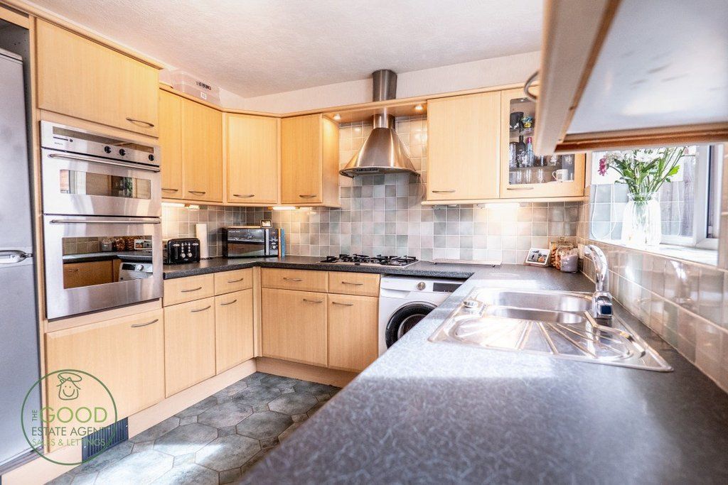 Property photo 3 of 24