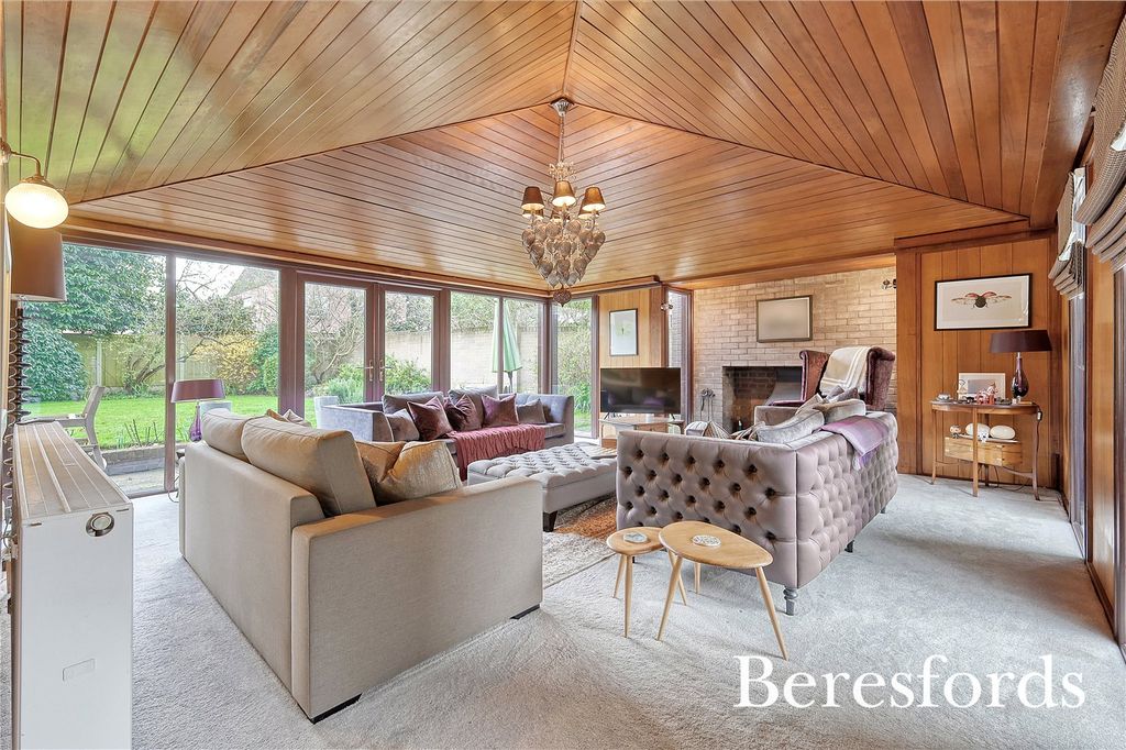 Property photo 2 of 32 Picture No. 11