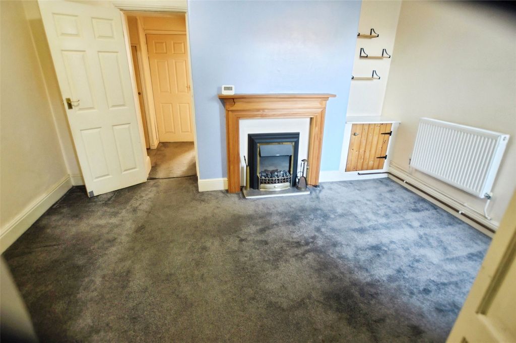 Property photo 3 of 15 3 - Picture No. 04