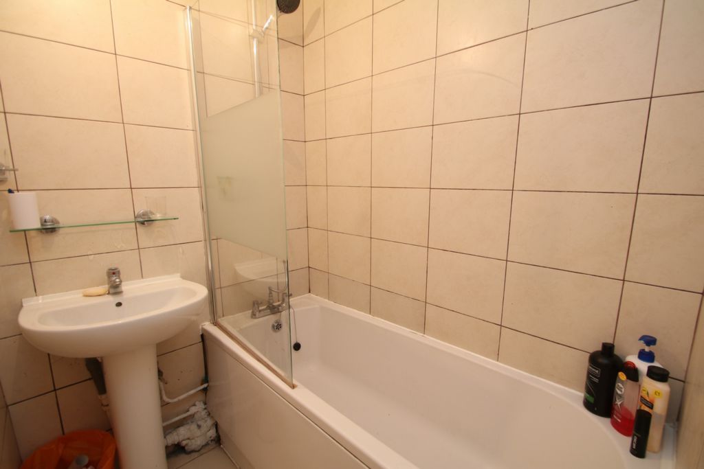 Property photo 3 of 5 Photo 4