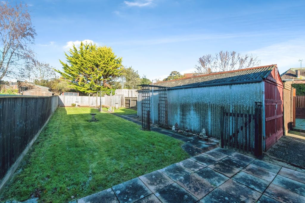 Property photo 3 of 20