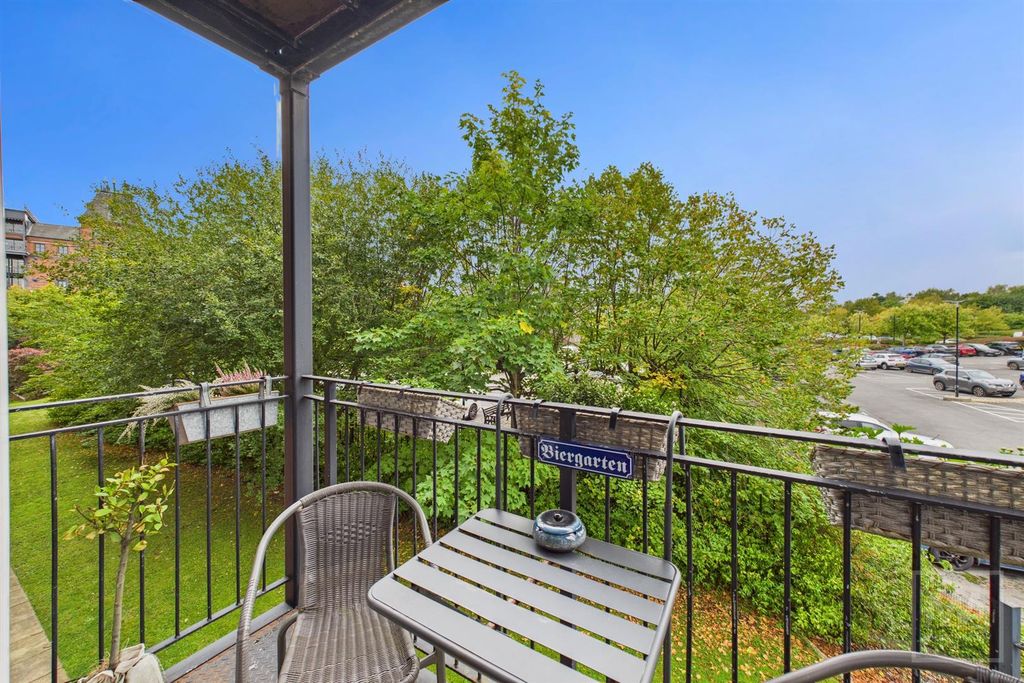 Property photo 3 of 14 Balcony