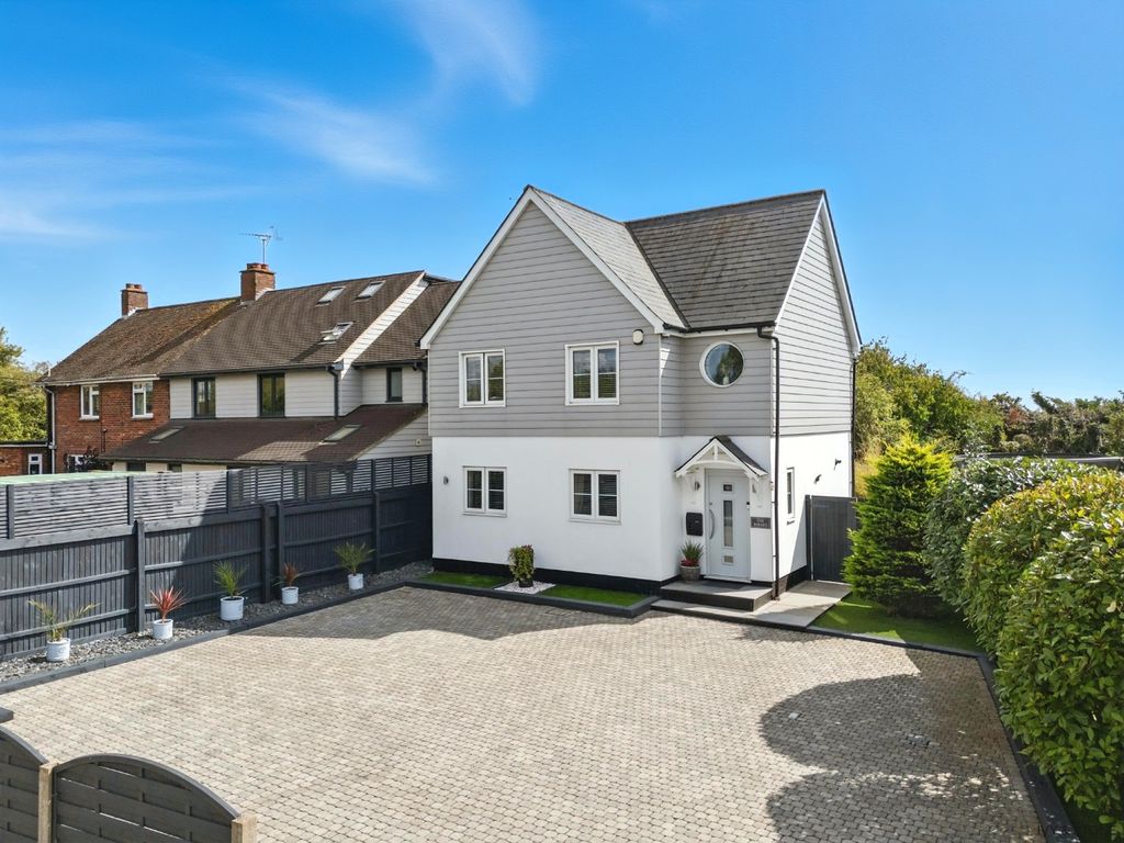 Property photo 1 of 32 4483110