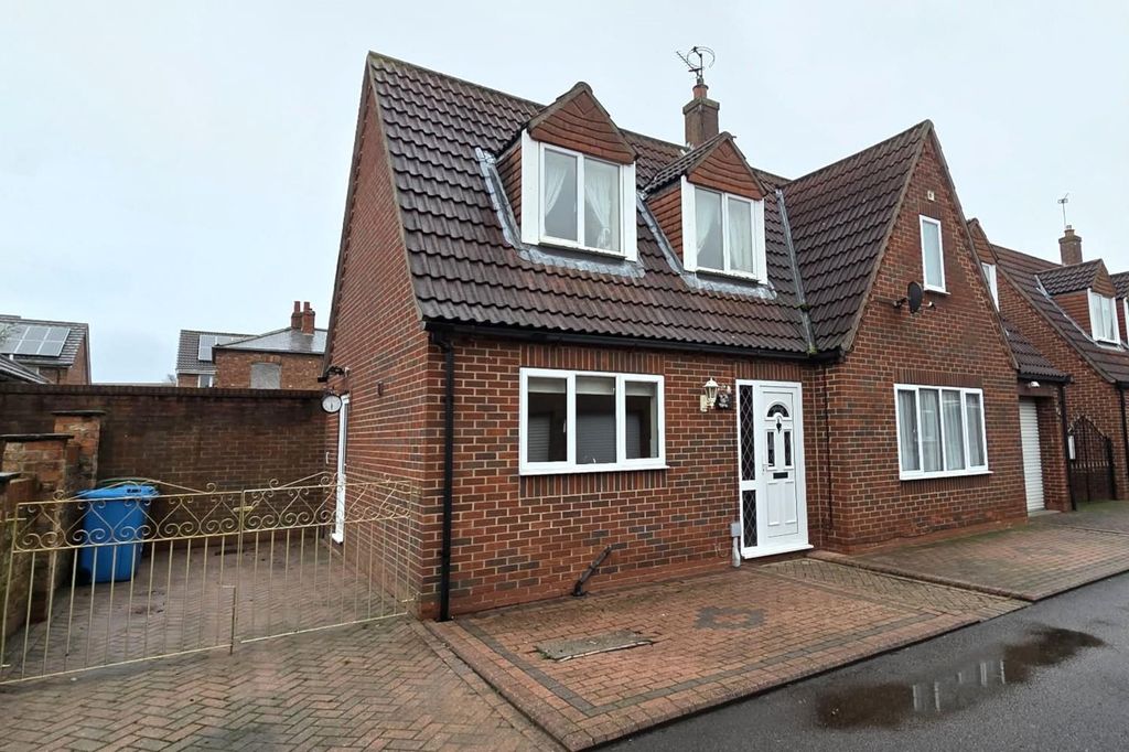 Property photo 1 of 10 Front.Jpg