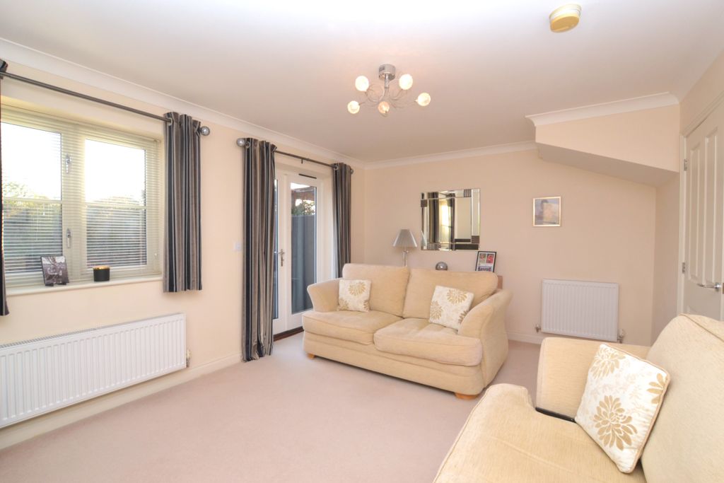 Property photo 2 of 26