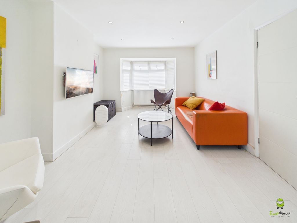 Property photo 2 of 12 Presented By Clinton At Ewemove Bexleyheath And Da