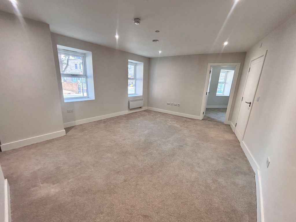 Property photo 2 of 5 Living Room