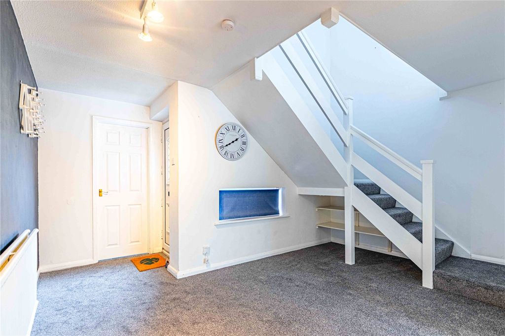 Property photo 2 of 27 Picture No. 05