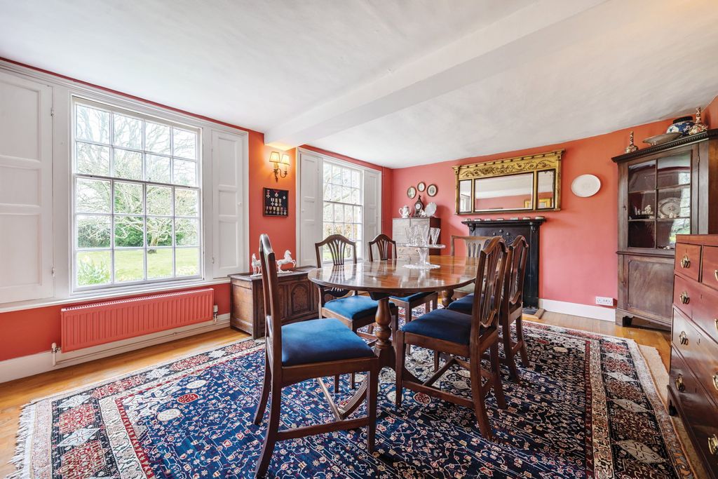 Property photo 3 of 14