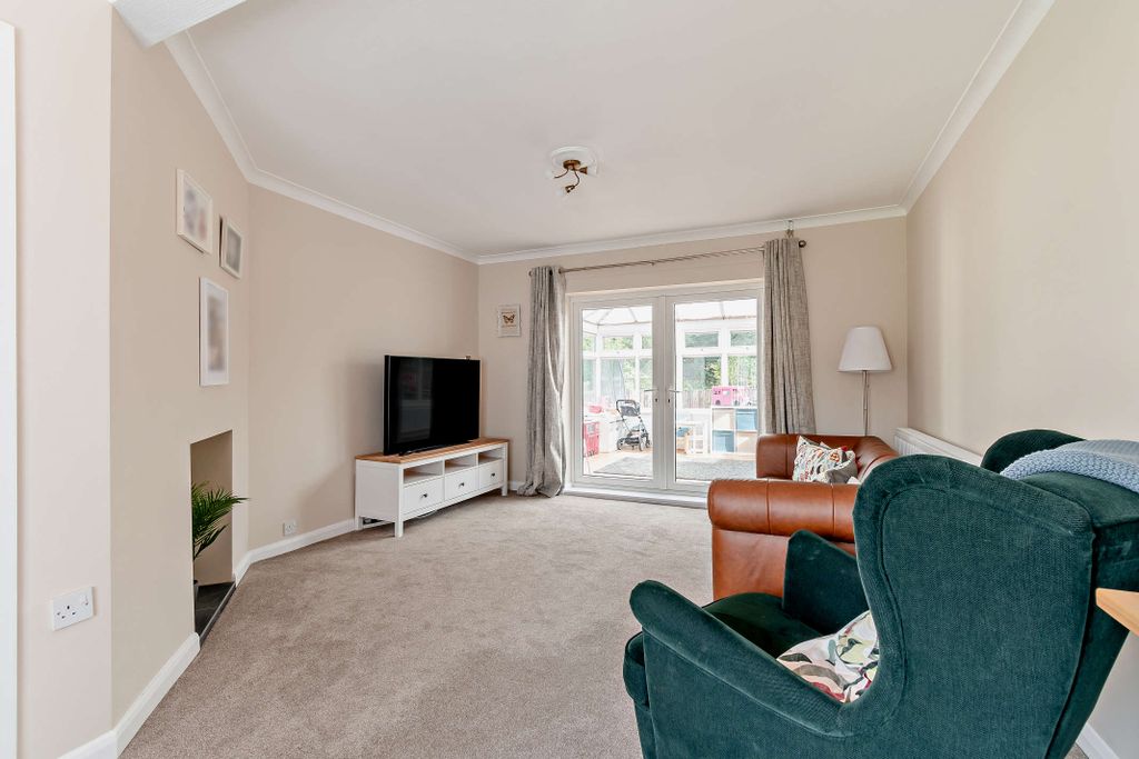 Property photo 2 of 16
