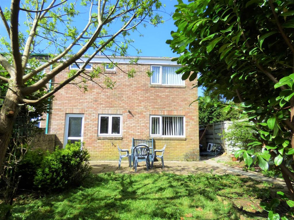 Property photo 1 of 9 Ext 1