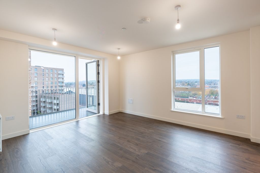 Property photo 1 of 14 Living Area