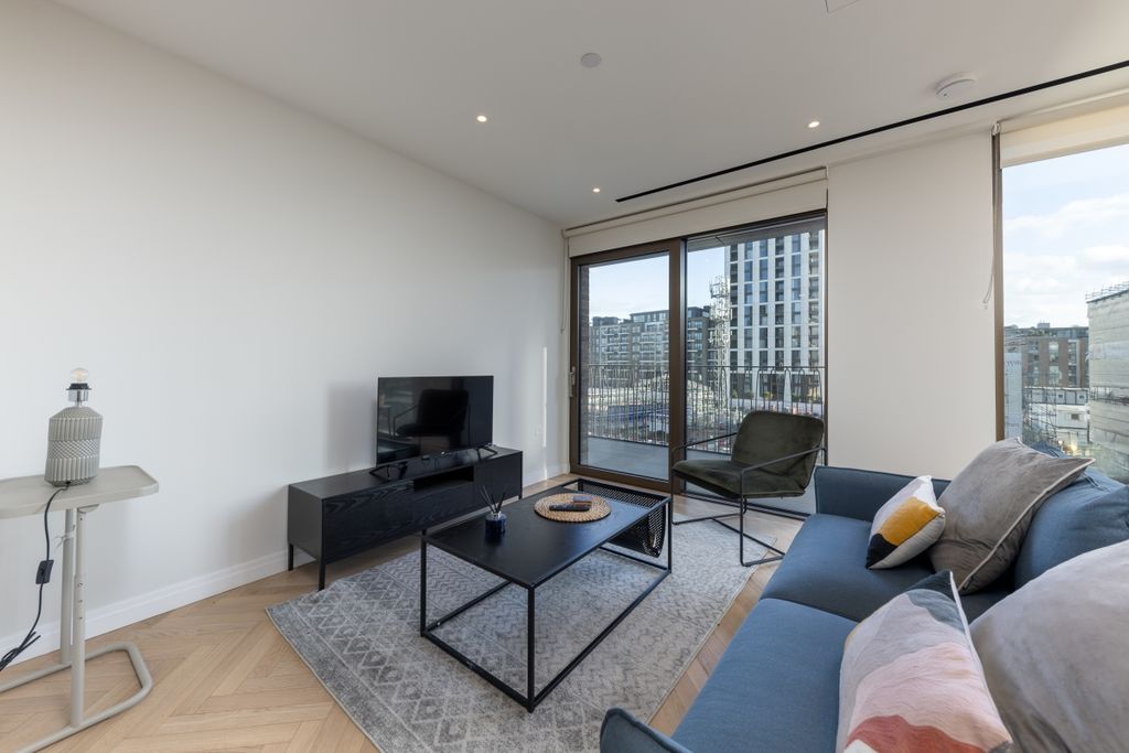 Property photo 1 of 13 Valentine House