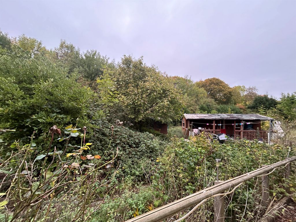 Property photo 3 of 4