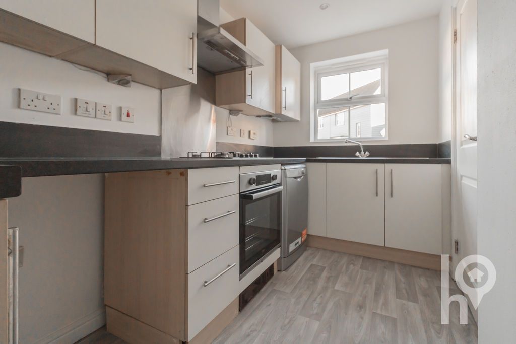 Property photo 3 of 9 Photo 2