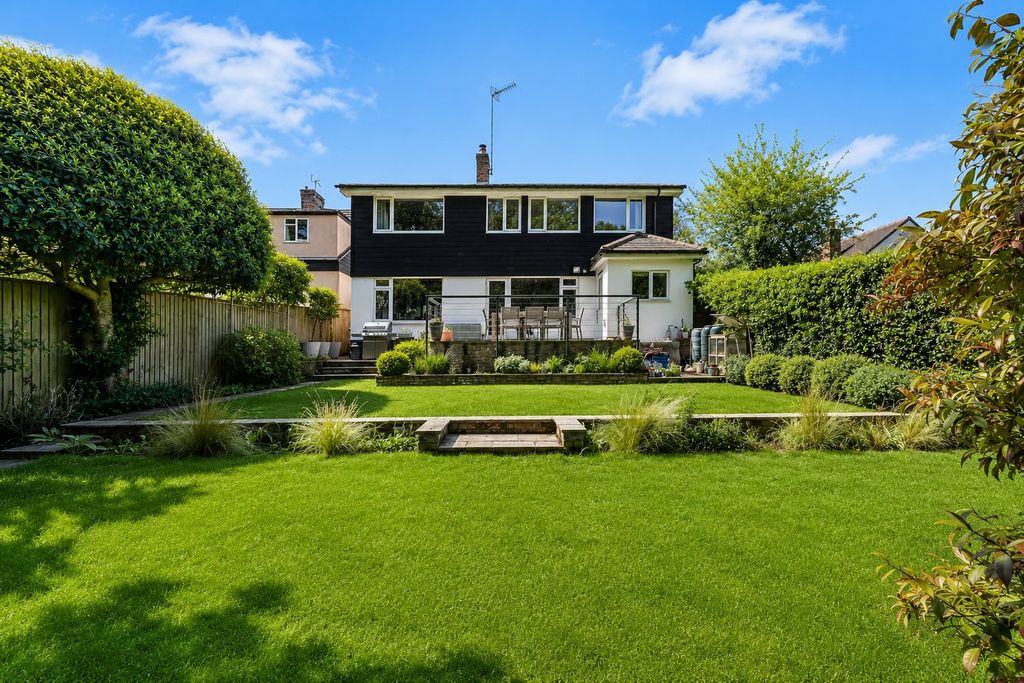 Property photo 2 of 30