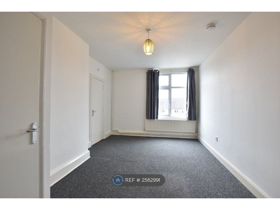 Property photo 1 of 3