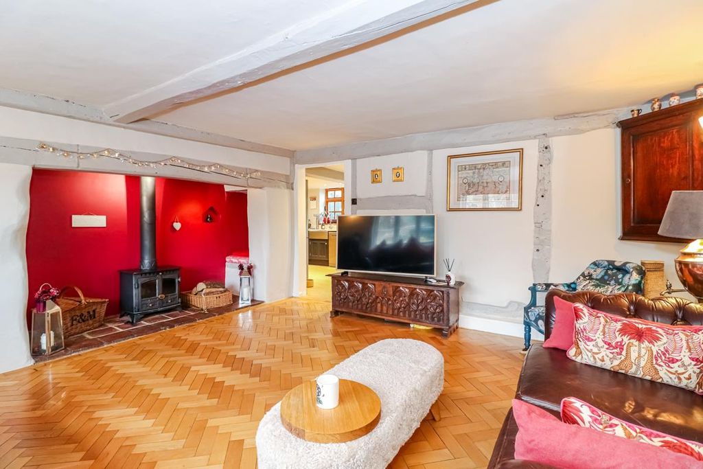 Property photo 2 of 30 Living Room