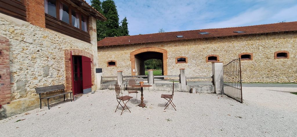 Property photo 1 of 50