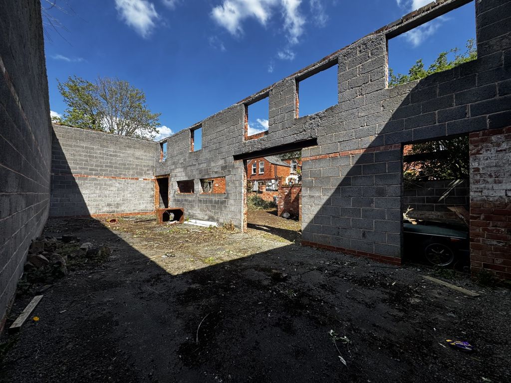 Property photo 2 of 12