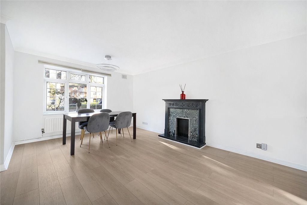 Property photo 3 of 18 Picture No. 12