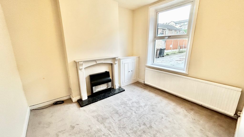 Property photo 2 of 13 2