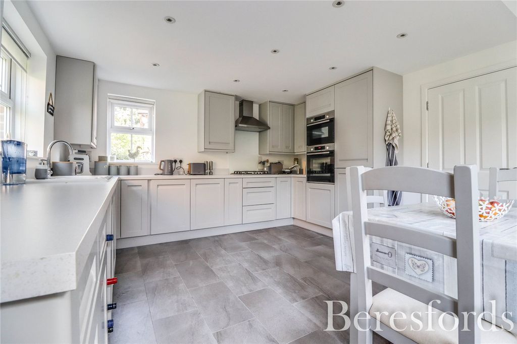 Property photo 2 of 21 Picture No. 08