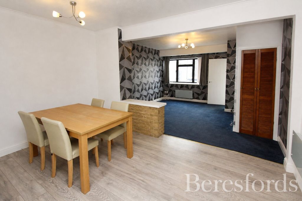 Property photo 3 of 12 Dining Lounge