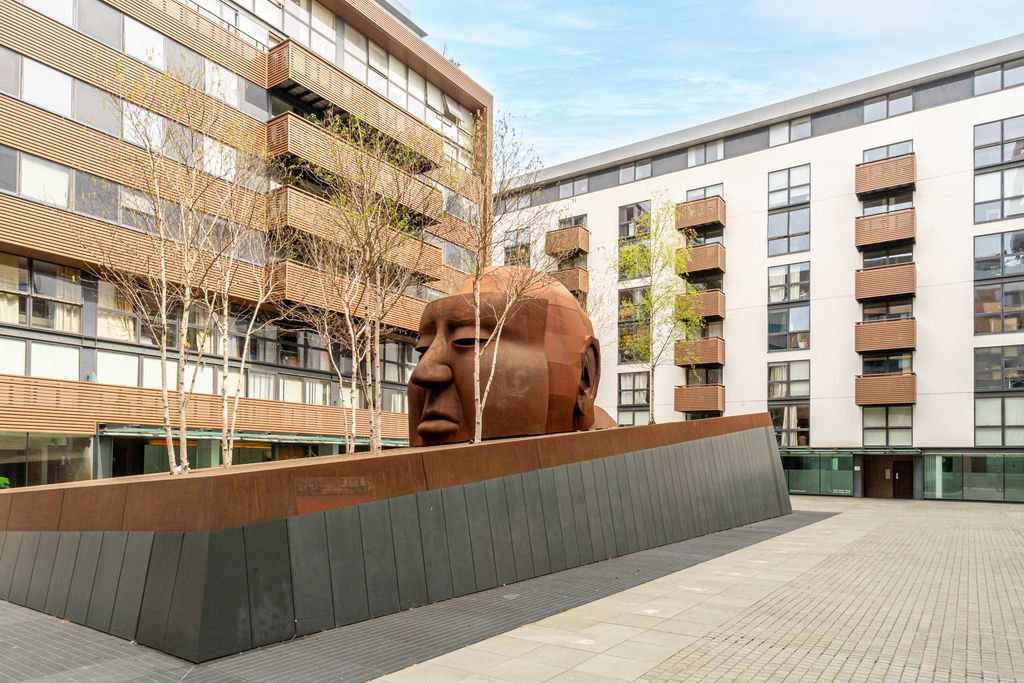 Property photo 2 of 5