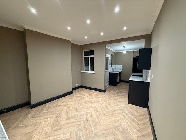 Property photo 1 of 10 Image