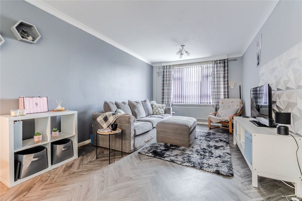 Property photo 2 of 12 Picture No. 08