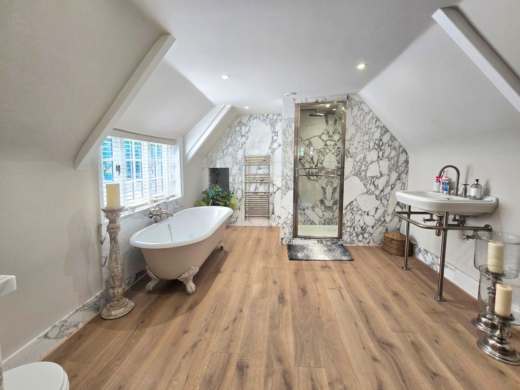 Additional image 20 of 8 bed detached house for saleChequers Green, Lymington SO41