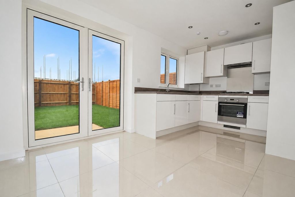 Property photo 3 of 14 2.Png