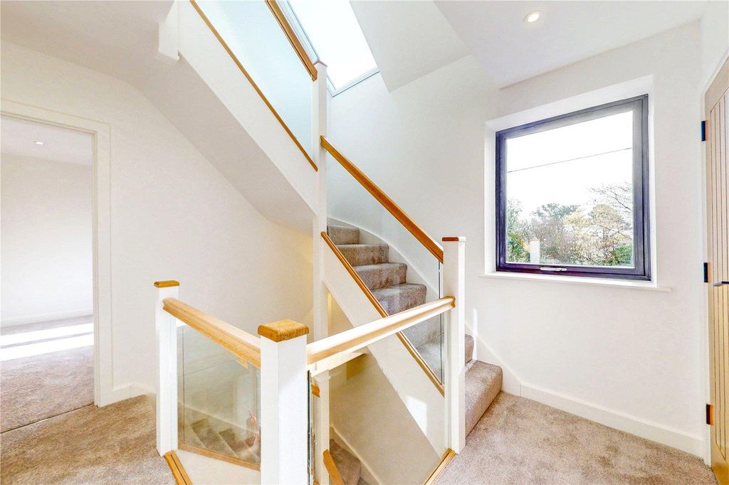 Property photo 3 of 26 Picture No. 26