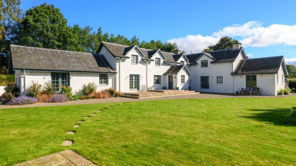 Property photo 1 of 36 Forest House