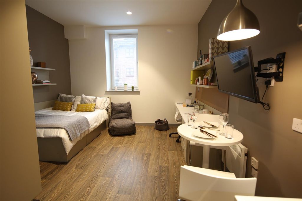 Property photo 3 of 10 Jesmond Premier Studio .Jpg