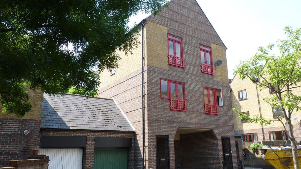 Property photo 1 of 5