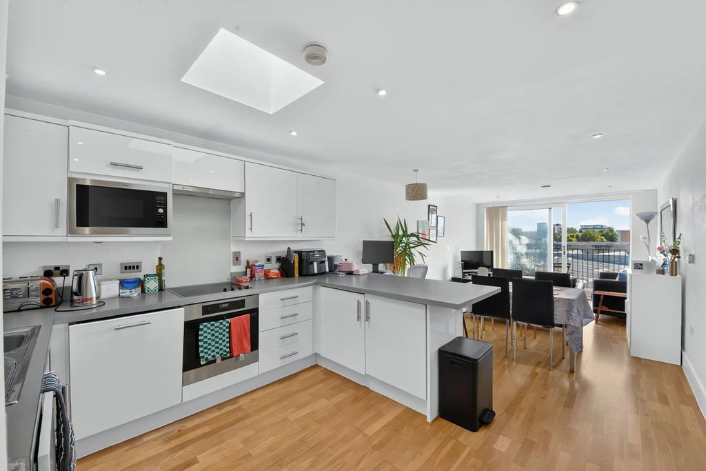 Property photo 1 of 14 Kitchen