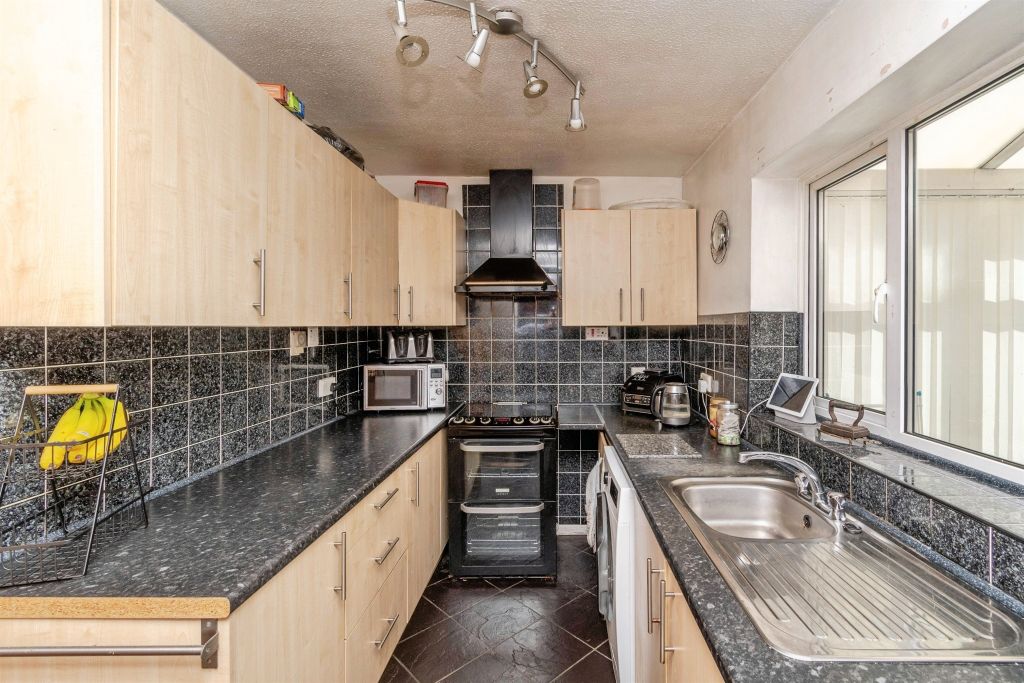 Property photo 3 of 17