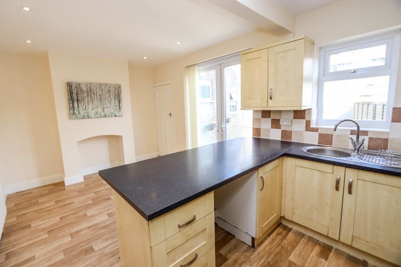 Property photo 3 of 11 Kitchen/Diner