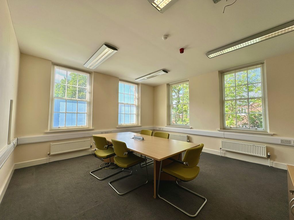 Property photo 3 of 10 Image 11