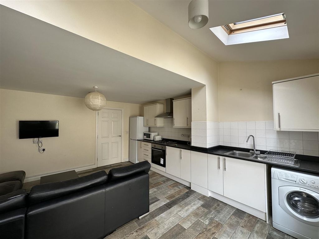 Property photo 3 of 5 Img_2074.Jpg