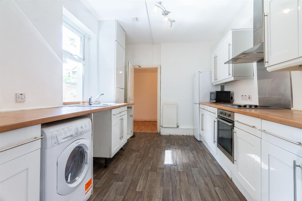 Property photo 2 of 11 Img_8286-Hdr.Jpg