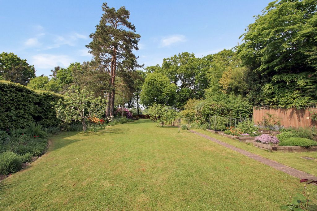 Property photo 2 of 24